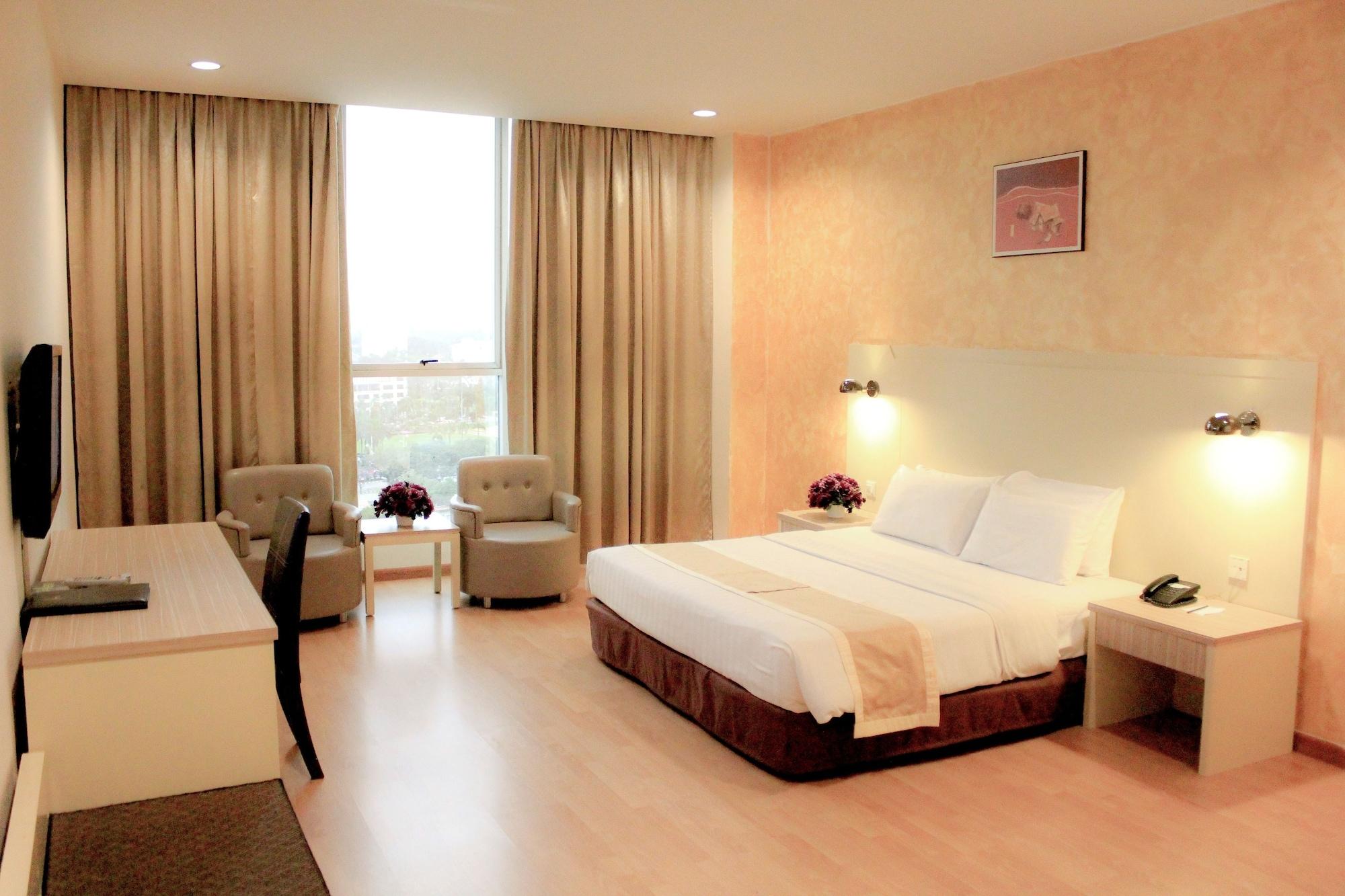 Tower Regency Hotel & Apartments Іпох Екстер'єр фото