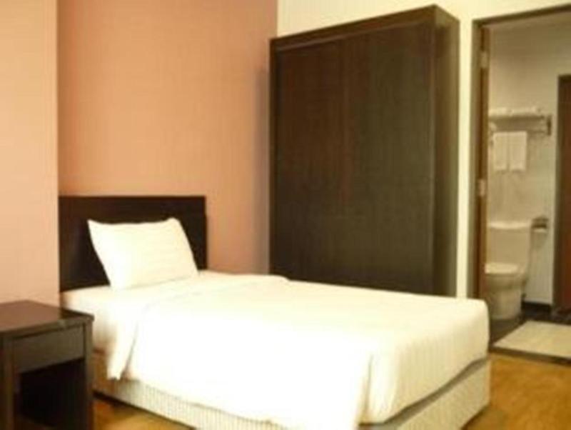 Tower Regency Hotel & Apartments Іпох Екстер'єр фото