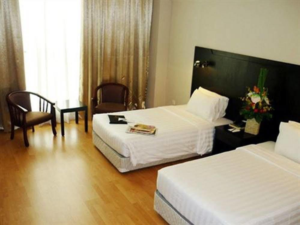 Tower Regency Hotel & Apartments Іпох Екстер'єр фото